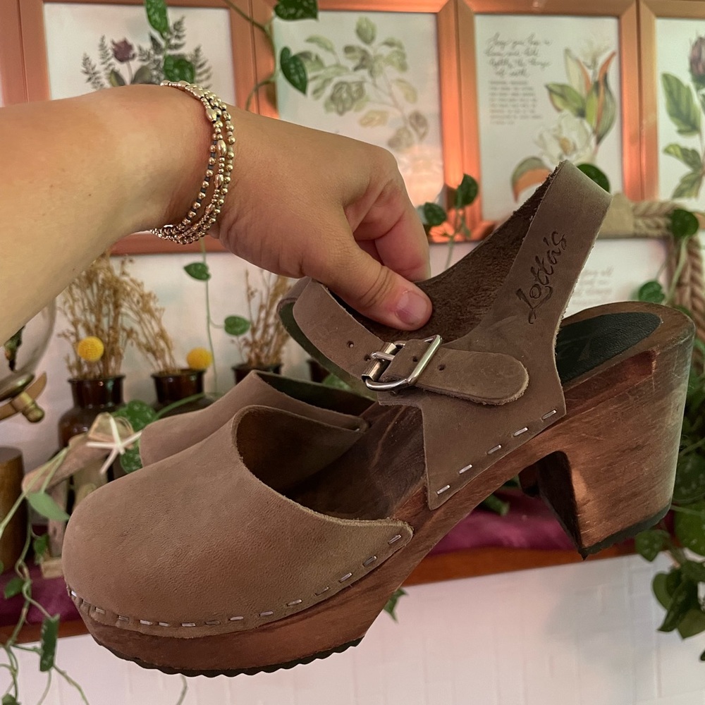 Lottas Clogs 38 NWOT